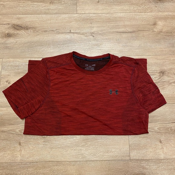 Under Armour workout shirt - Picture 2 of 3